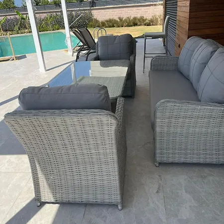 Nefiss With Private Pool 빌라 쿠사다시