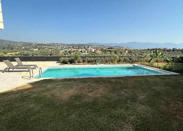 Villa Nefiss With Private Pool Kusadasi